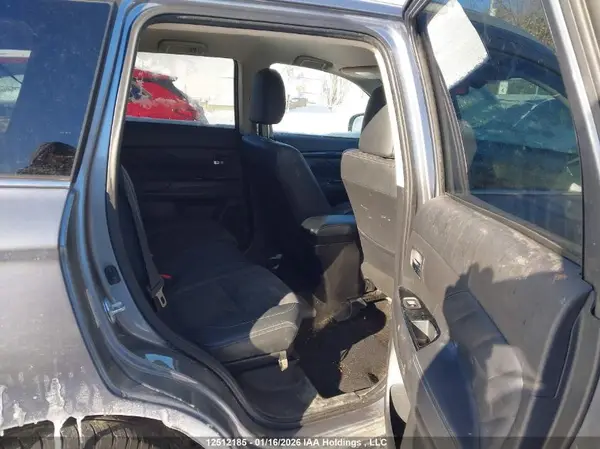 JA4J24A56JZ610363 2018 MITSUBISHI OUTLANDER - Image 8