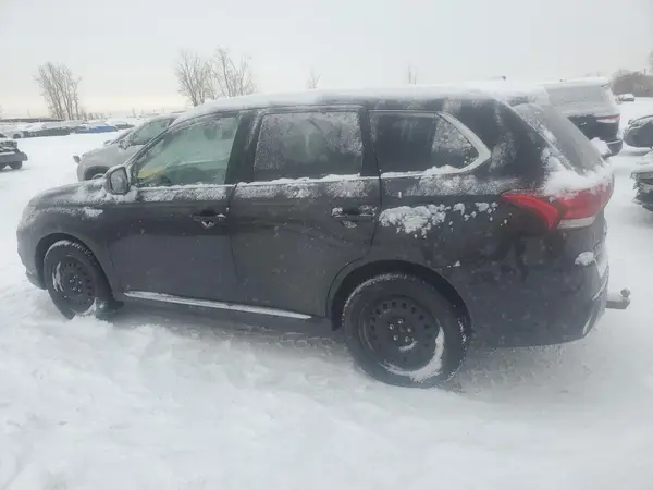 JA4J24A56JZ614736 2018 MITSUBISHI OUTLANDER - Image 2