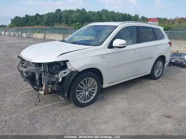 JA4J24A56KZ607111 2019 MITSUBISHI OUTLANDER - Image 2