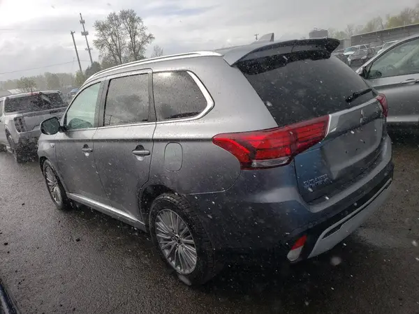 JA4J24A56LZ009358 2020 MITSUBISHI OUTLANDER - Image 2