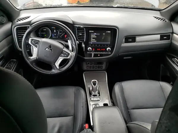 JA4J24A56LZ009358 2020 MITSUBISHI OUTLANDER - Image 8