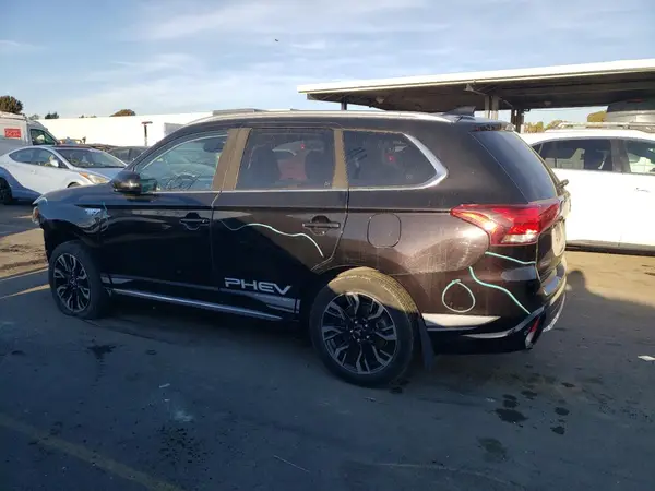 JA4J24A57JZ029390 2018 MITSUBISHI OUTLANDER - Image 2