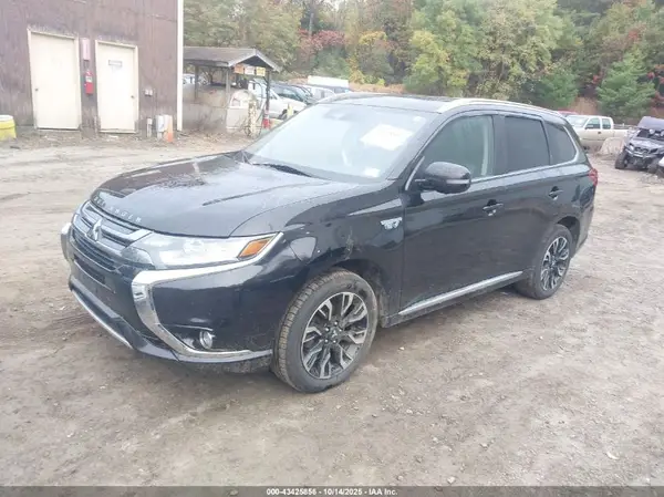 JA4J24A57JZ049378 2018 MITSUBISHI OUTLANDER - Image 2
