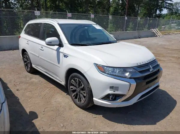 JA4J24A57JZ050272 2018 MITSUBISHI OUTLANDER - Image 1