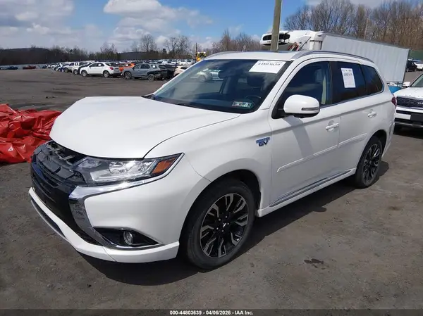 JA4J24A57JZ057271 2018 MITSUBISHI OUTLANDER - Image 2