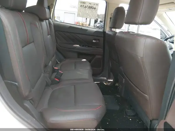 JA4J24A57JZ057271 2018 MITSUBISHI OUTLANDER - Image 8