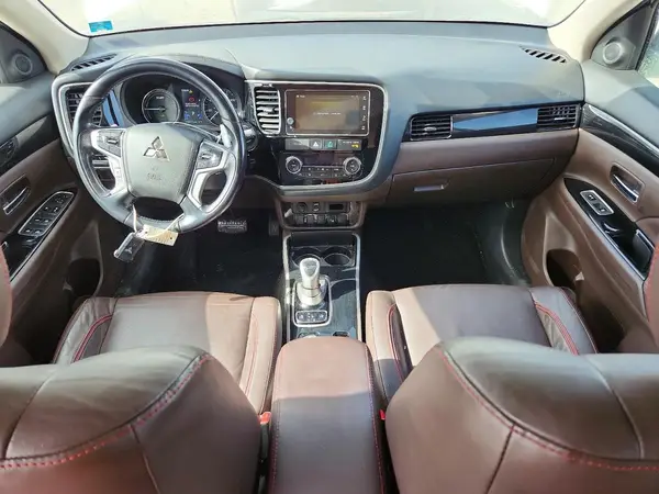 JA4J24A57JZ071767 2018 MITSUBISHI OUTLANDER - Image 8