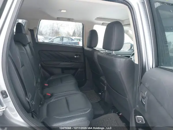 JA4J24A57JZ611876 2018 MITSUBISHI OUTLANDER - Image 8