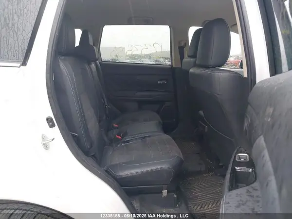 JA4J24A57JZ612915 2018 MITSUBISHI OUTLANDER - Image 8