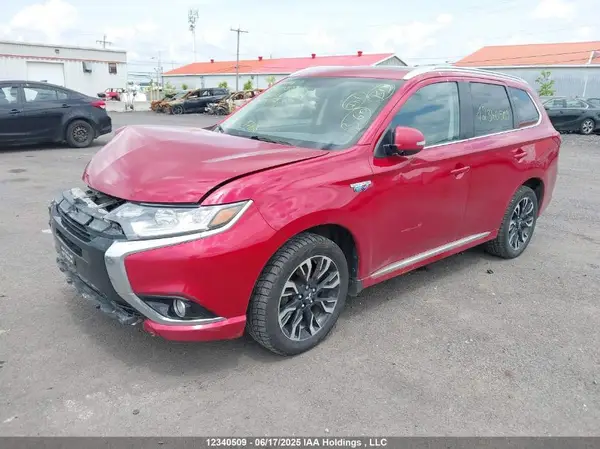 JA4J24A57JZ614017 2018 MITSUBISHI OUTLANDER - Image 2