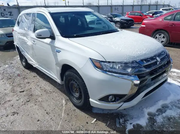 JA4J24A57JZ614325 2018 MITSUBISHI OUTLANDER - Image 1