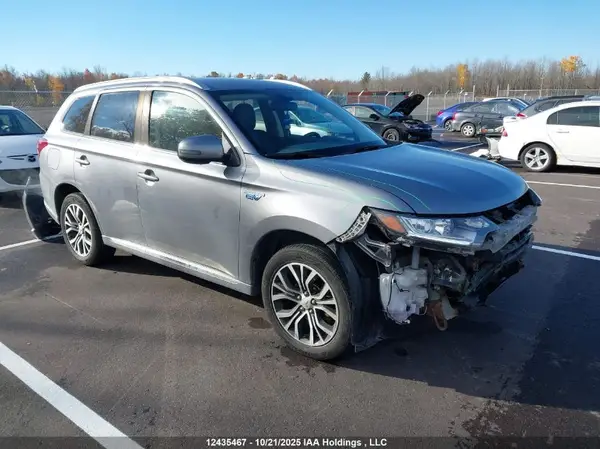 JA4J24A57JZ619721 2018 MITSUBISHI OUTLANDER - Image 1