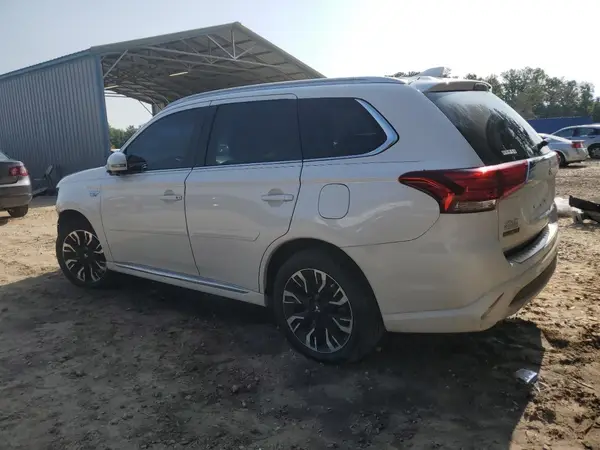 JA4J24A58JZ049048 2018 MITSUBISHI OUTLANDER - Image 2
