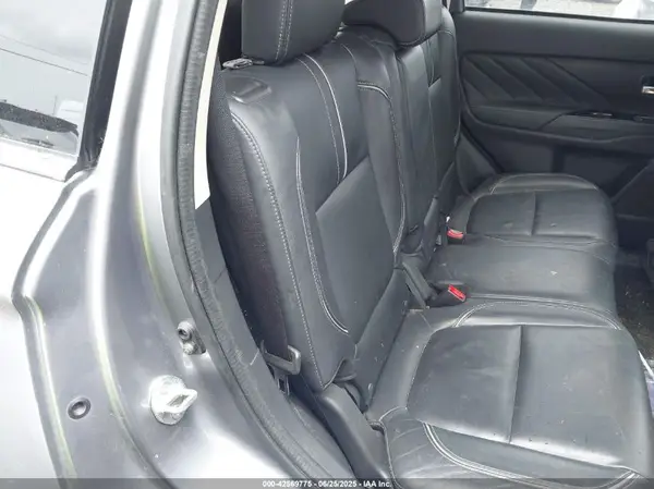JA4J24A58JZ058655 2018 MITSUBISHI OUTLANDER - Image 8
