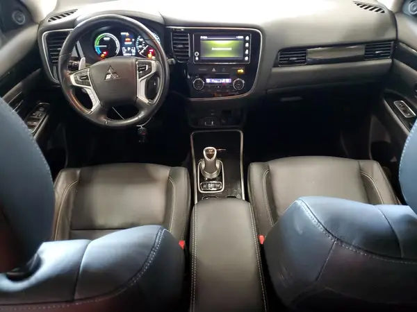 JA4J24A58JZ059952 2018 MITSUBISHI OUTLANDER - Image 8