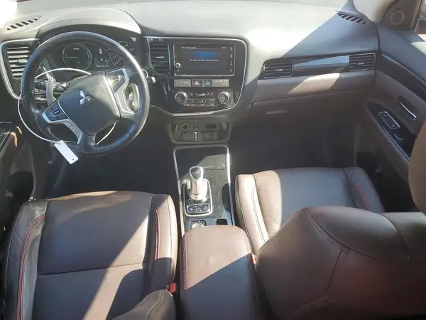 JA4J24A58JZ071888 2018 MITSUBISHI OUTLANDER - Image 8