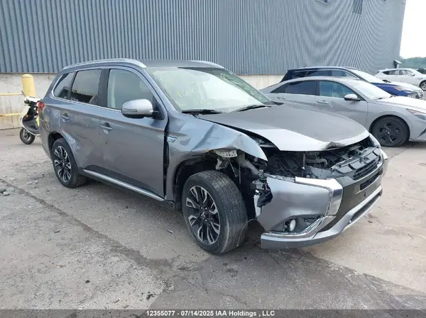JA4J24A58JZ612681 2018 MITSUBISHI OUTLANDER - Image 1