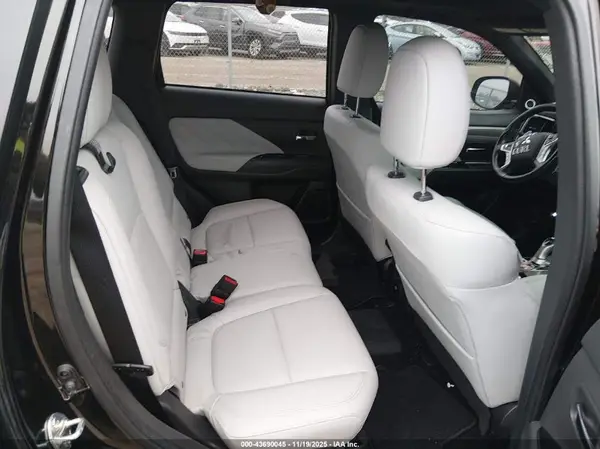 JA4J24A58KZ053327 2019 MITSUBISHI OUTLANDER - Image 8
