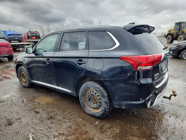JA4J24A58KZ611323 2019 MITSUBISHI OUTLANDER - Image 2