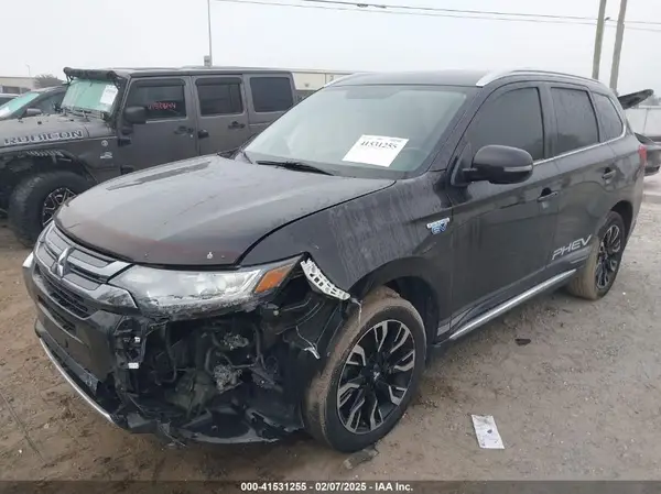 JA4J24A59JZ032131 2018 MITSUBISHI OUTLANDER - Image 2