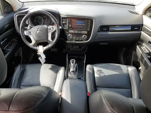 JA4J24A59JZ055005 2018 MITSUBISHI OUTLANDER - Image 8