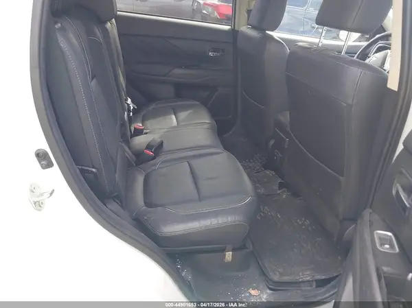 JA4J24A59JZ061323 2018 MITSUBISHI OUTLANDER - Image 8