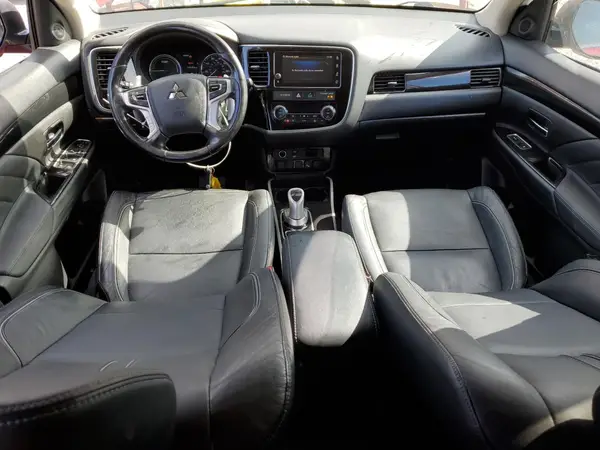 JA4J24A59JZ063590 2018 MITSUBISHI OUTLANDER - Image 8