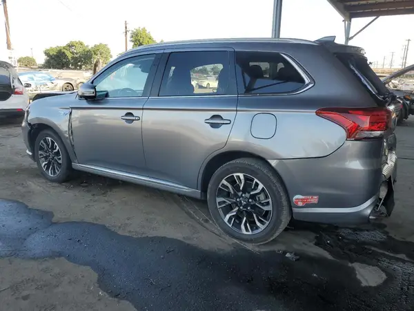 JA4J24A59JZ065663 2018 MITSUBISHI OUTLANDER - Image 2