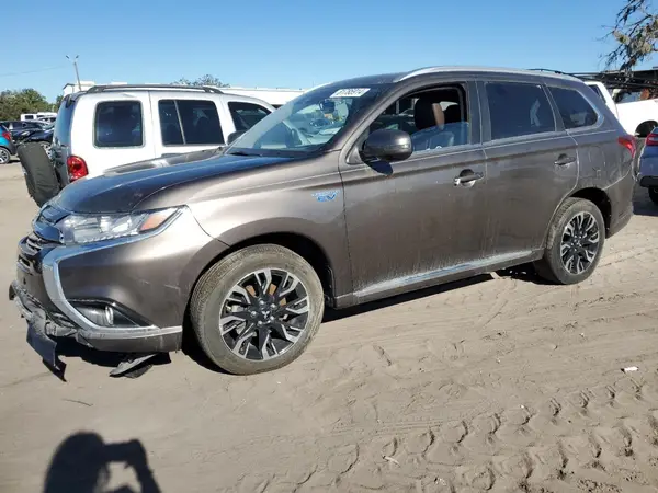 JA4J24A59JZ069230 2018 MITSUBISHI OUTLANDER