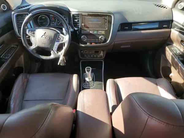 JA4J24A59JZ069230 2018 MITSUBISHI OUTLANDER - Image 8