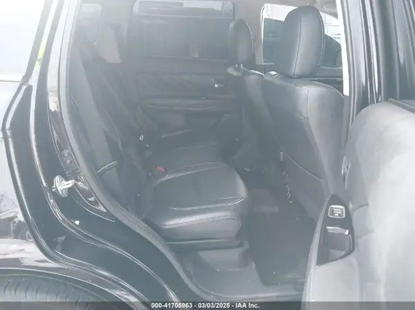 JA4J24A59JZ071124 2018 MITSUBISHI OUTLANDER - Image 8