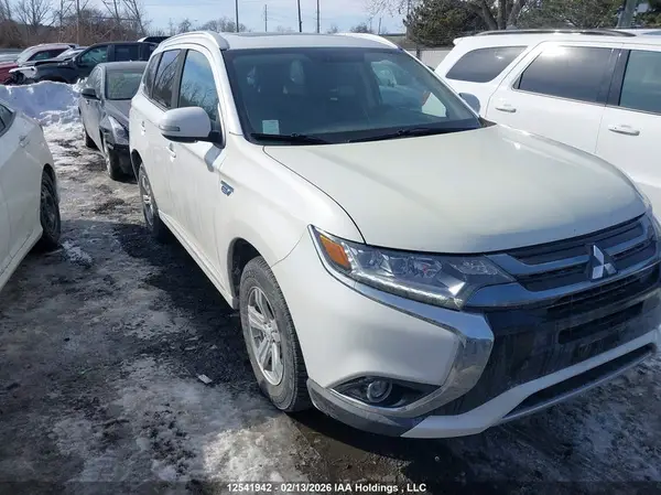 JA4J24A59JZ613161 2018 MITSUBISHI OUTLANDER - Image 1