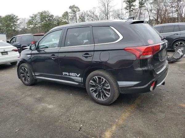 JA4J24A5XJZ030582 2018 MITSUBISHI OUTLANDER - Image 2