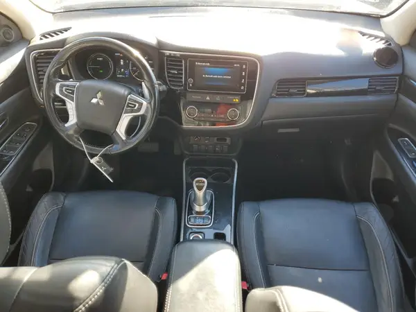 JA4J24A5XJZ042375 2018 MITSUBISHI OUTLANDER - Image 8