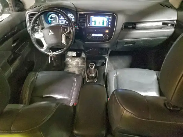 JA4J24A5XJZ050542 2018 MITSUBISHI OUTLANDER - Image 8