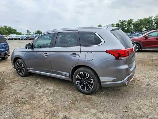 JA4J24A5XJZ053733 2018 MITSUBISHI OUTLANDER - Image 2