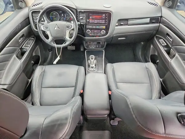 JA4J24A5XJZ053733 2018 MITSUBISHI OUTLANDER - Image 8