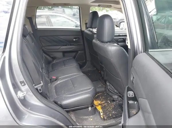 JA4J24A5XJZ070483 2018 MITSUBISHI OUTLANDER - Image 8