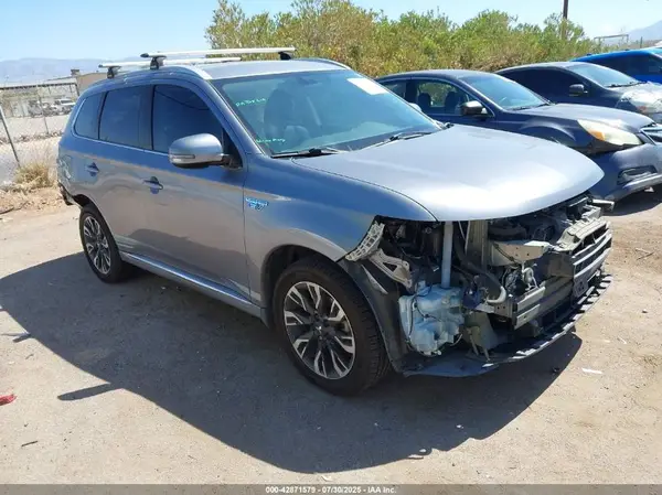 JA4J24A5XJZ070838 2018 MITSUBISHI OUTLANDER - Image 1