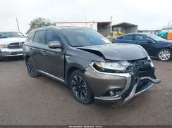 JA4J24A5XJZ071150 2018 MITSUBISHI OUTLANDER