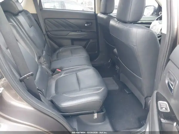 JA4J24A5XJZ071150 2018 MITSUBISHI OUTLANDER - Image 8