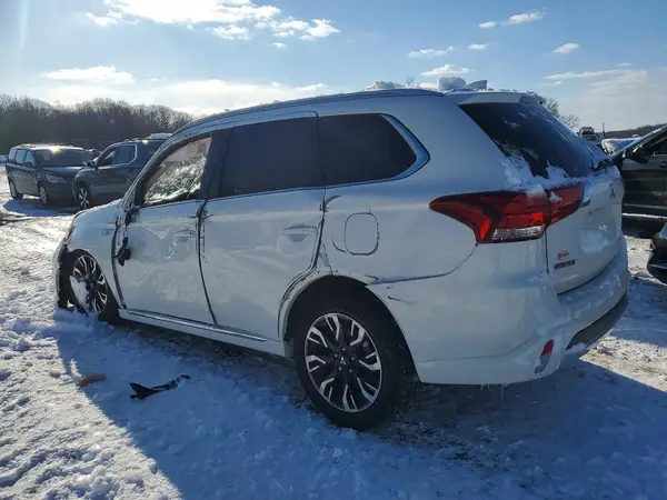 JA4J24A5XJZ071164 2018 MITSUBISHI OUTLANDER - Image 2