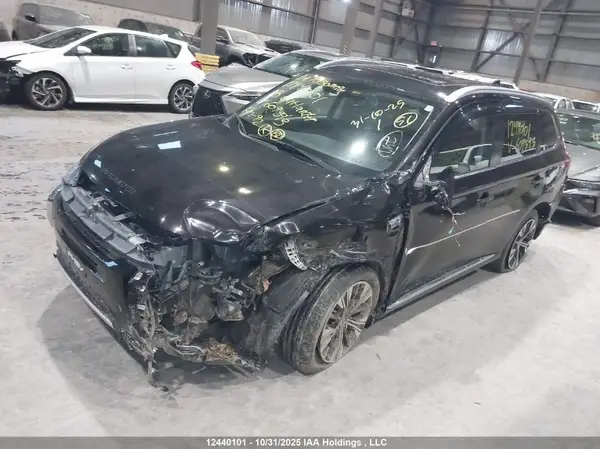 JA4J24A5XJZ609393 2018 MITSUBISHI OUTLANDER - Image 2