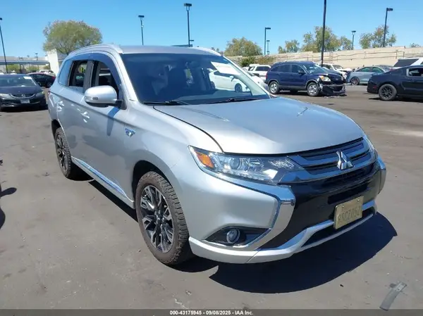 JA4J24A5XJZ612746 2018 MITSUBISHI OUTLANDER - Image 1