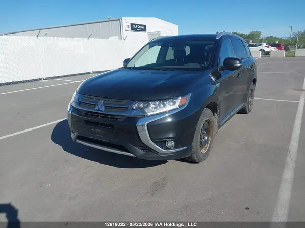JA4J24A5XJZ614786 2018 MITSUBISHI OUTLANDER - Image 2