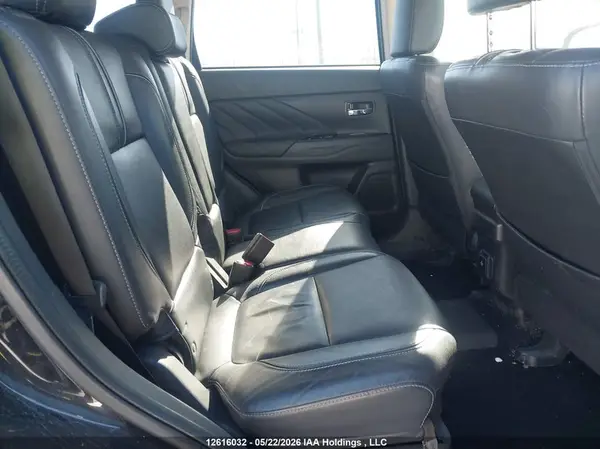 JA4J24A5XJZ614786 2018 MITSUBISHI OUTLANDER - Image 8