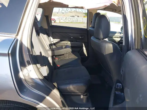 JA4J24A5XJZ620846 2018 MITSUBISHI OUTLANDER - Image 8