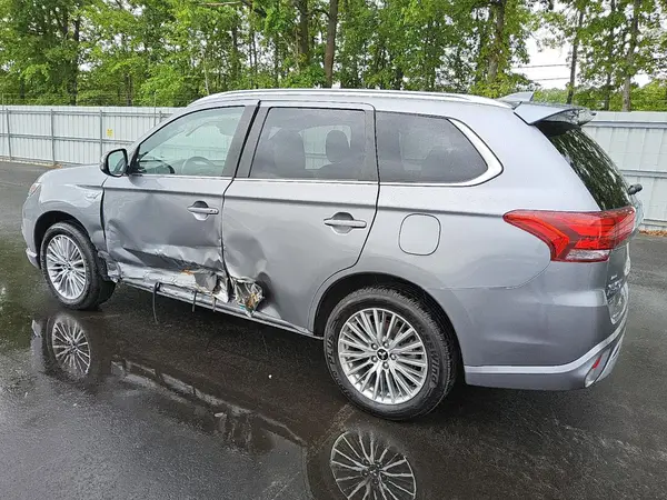 JA4J2VA70NZ031267 2022 MITSUBISHI OUTLANDER - Image 2