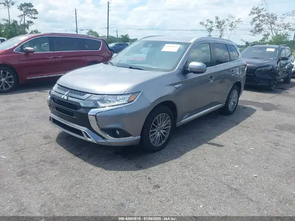 JA4J2VA71NZ026708 2022 MITSUBISHI OUTLANDER - Image 2