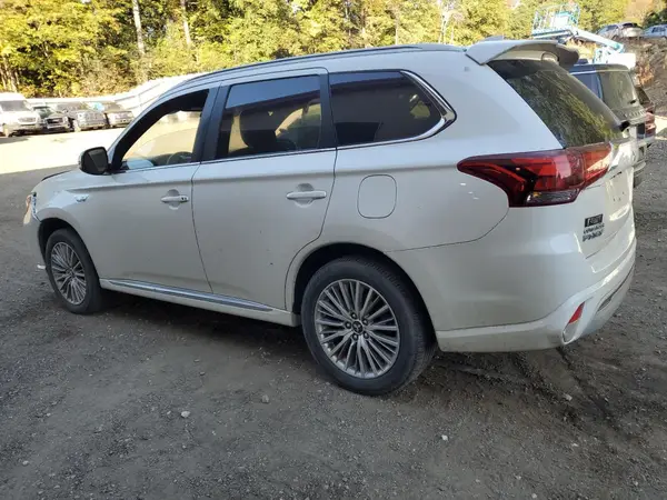 JA4J2VA71NZ064410 2022 MITSUBISHI OUTLANDER - Image 2